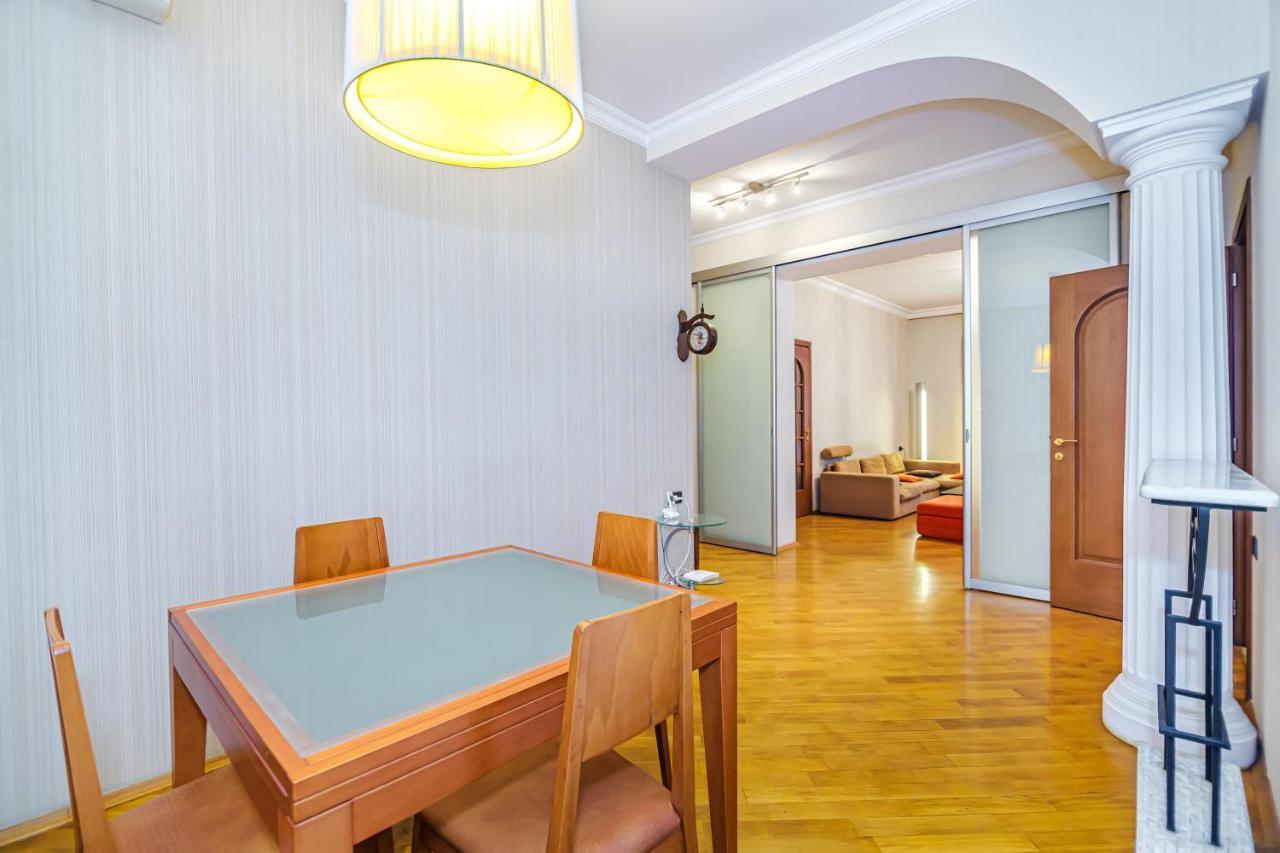Appartement Vip Apartamen Nizami Street à Baku Extérieur photo