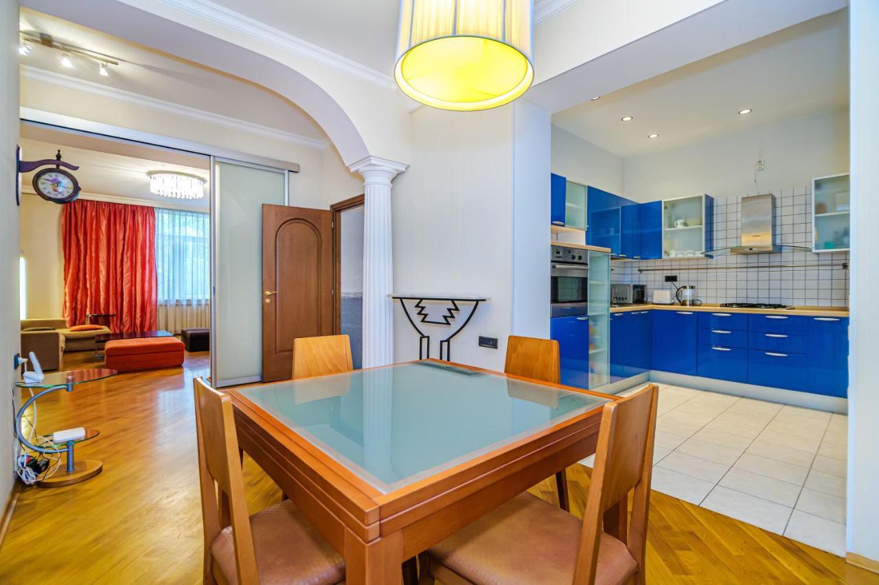 Appartement Vip Apartamen Nizami Street à Baku Extérieur photo